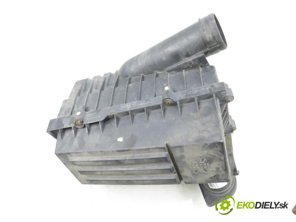 VW TOURAN (1T1, 1T2) MINIVAN 2004 74,00 1.9 TDI PD 100 - AVQ 1896,00 Obal filtra vzduchu 1K0129620D ; 1K0129607K ; 1K0129601S (Obal vzduchového filtra)