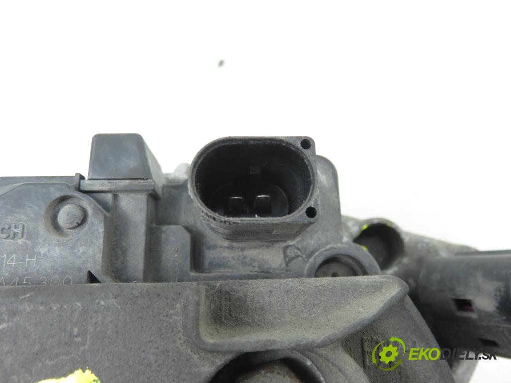 VW TOURAN (1T1, 1T2) MINIVAN 2004 74,00 1.9 TDI PD 100 - AVQ 1896,00 Alternátor 06F903023FX (Alternátor)