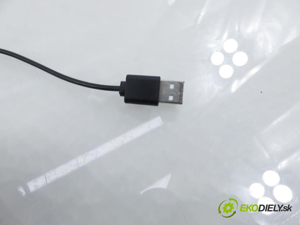 AUDI A4 Avant (8K5, B8) KOMBI 2008 100,00 2.0 TDI - CAGB 1968,00 měnič CD 4E0035785F