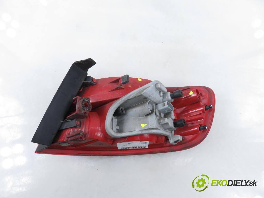 AUDI A4 Avant (8K5, B8) KOMBI 2008 100,00 2.0 TDI - CAGB 1968,00 Svetlo ľavé zadné 219701