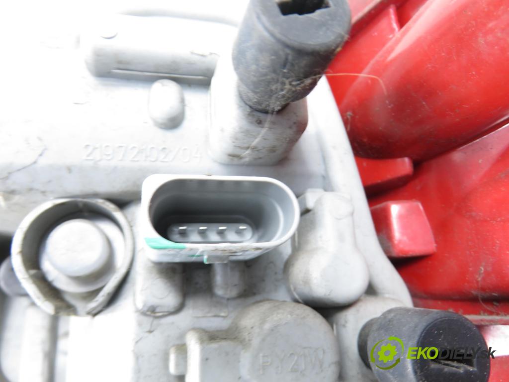 AUDI A4 Avant (8K5, B8) KOMBI 2008 100,00 2.0 TDI - CAGB 1968,00 Svetlo ľavé zadné 219701