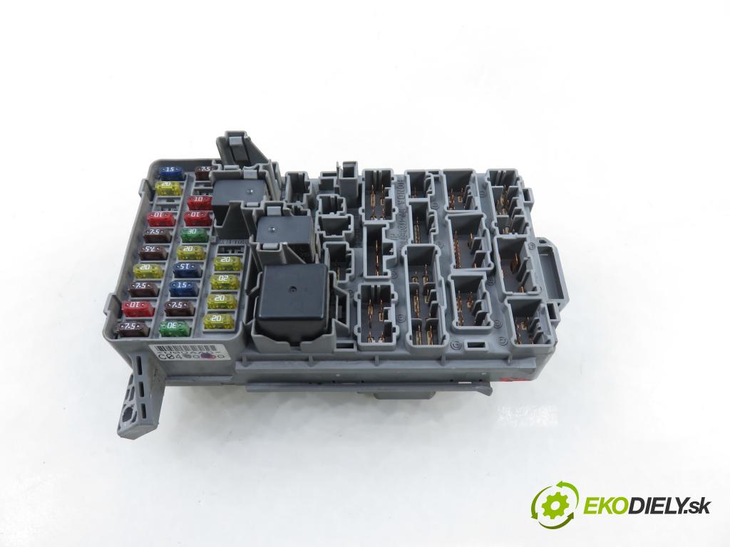 HONDA CIVIC VII Hatchback (EU, EP, EV) HB 2001 66,00 1.4 iS (EP1) 90 - D14Z6 1396,00 MODUL BSI 3820AS6AG101