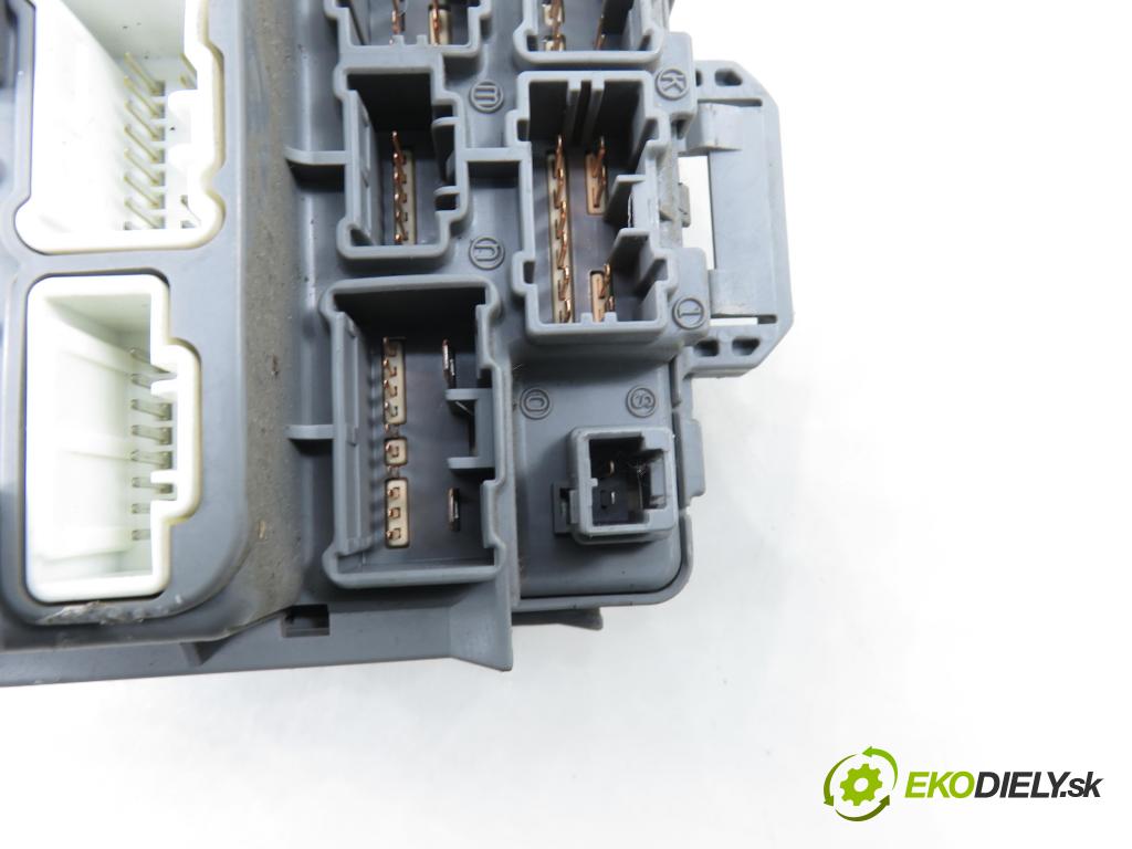 HONDA CIVIC VII Hatchback (EU, EP, EV) HB 2001 66,00 1.4 iS (EP1) 90 - D14Z6 1396,00 MODUL BSI 3820AS6AG101