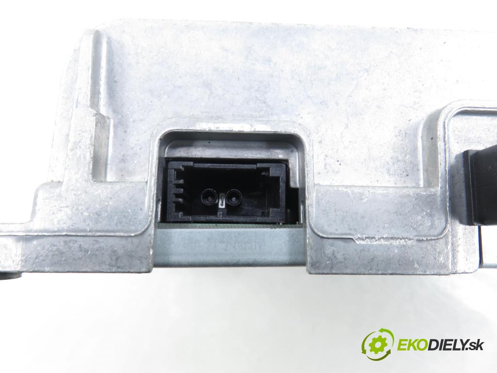 AUDI A4 Avant (8K5, B8) KOMBI 2008 100,00 2.0 TDI - CAGB 1968,00 Zosilňovač 8T0035223AE ; 8T0035223R (Zosilňovač)