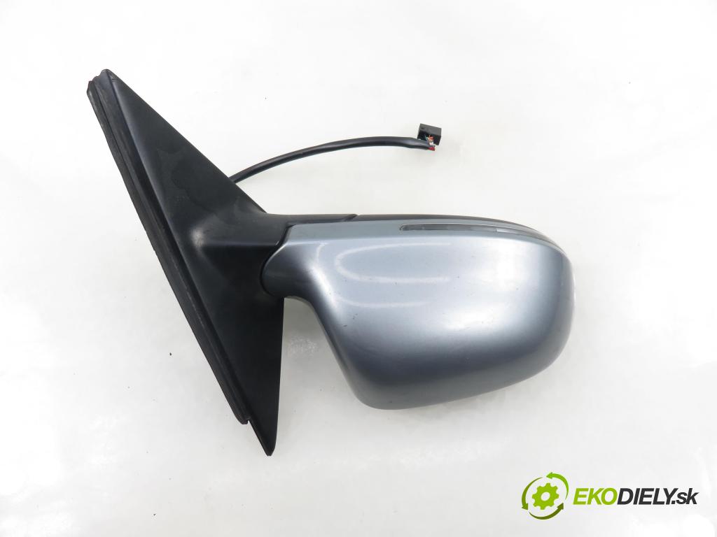 AUDI A4 Avant (8K5, B8) KOMBI 2008 100,00 2.0 TDI - CAGB 1968,00 zpětné zrcátko