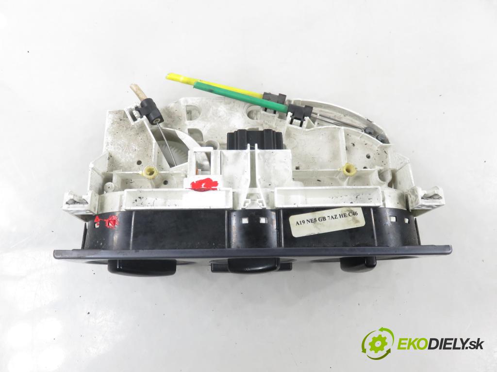 VW GOLF IV (1J1) HB 2003 74,00 1.9 TDI PD 101 - AXR 1896,00 Panel kúrenia KLIMATIZACE: 1J0820045F