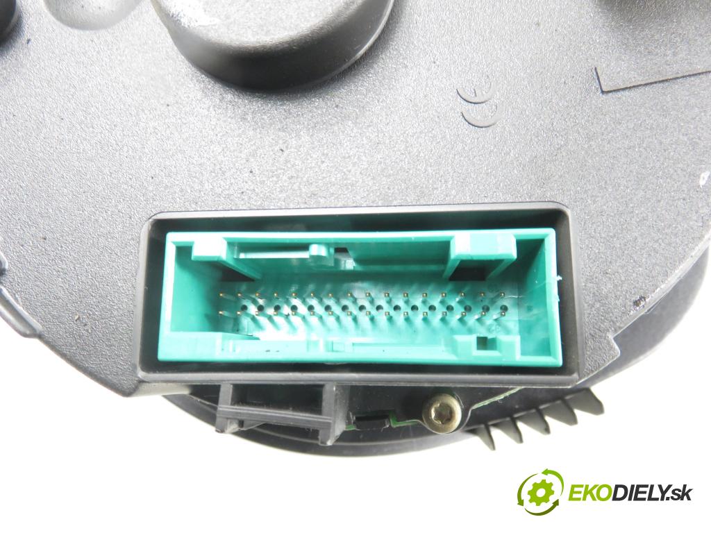 VW GOLF IV (1J1) HB 2003 74,00 1.9 TDI PD 101 - AXR 1896,00 Prístrojovka elektrický 1J5920826C