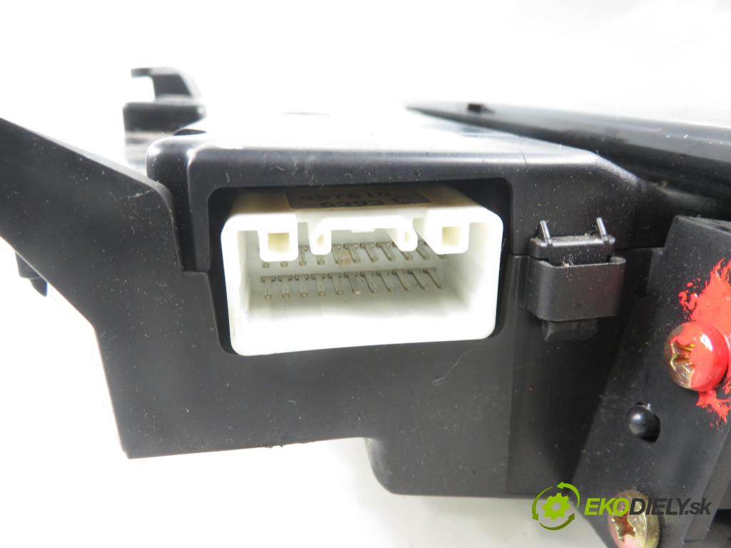 TOYOTA YARIS (_P1_) HB 1999 50,00 1.0 VVT- i 68 - 1SZ-FE 998,00 prístrojovka elektrický 8380052120 ; 4573000146