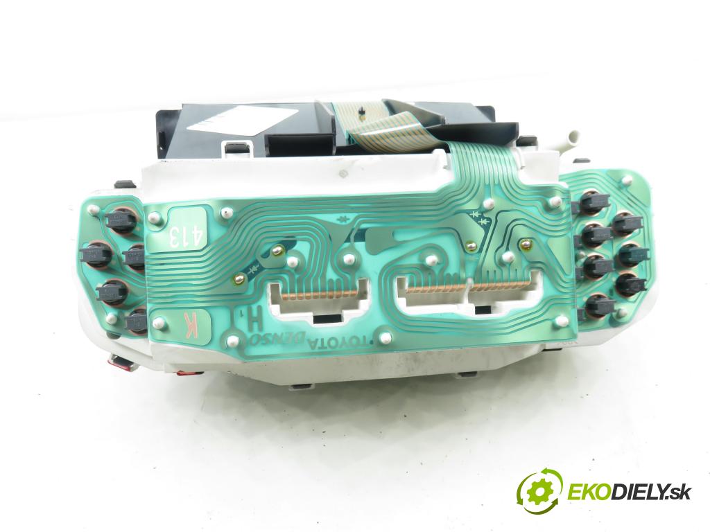 TOYOTA YARIS (_P1_) HB 2001 50,00 1.0 VVT- i 68 - 1SZ-FE 998,00 Prístrojovka elektrický 8380052610 ; 4573000890