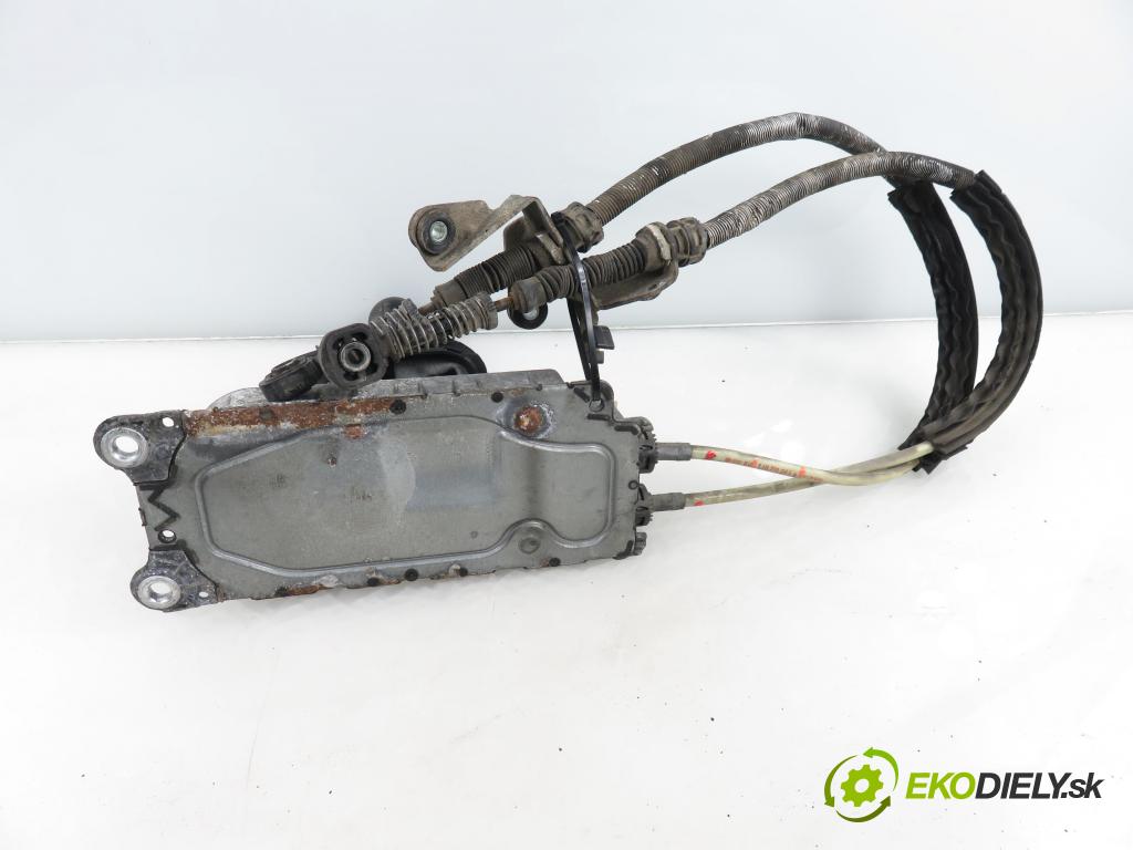 VW GOLF IV (1J1) HB 2003 74,00 1.9 TDI PD 101 - AXR 1896,00 ZVEDÁK: 1J0711265K