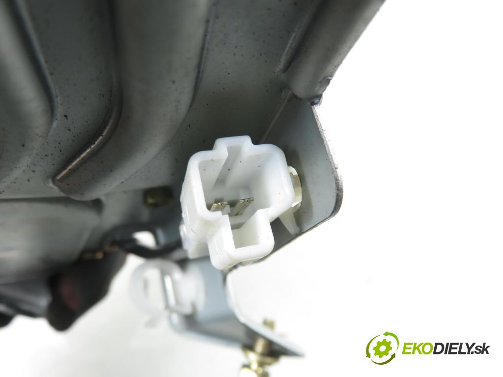 TOYOTA YARIS (_P1_) HB 1999 50,00 1.0 VVT- i 68 - 1SZ-FE 998,00 motorek stěrače ZADNÍ: 8513052010 ; 1592004053