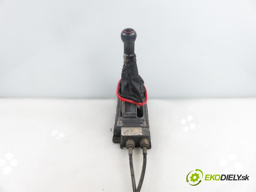 VW GOLF IV (1J1) HB 2001 66,00 1.9 TDI 90 - ALH 1896,00 ZVEDÁK: 1J0711266E