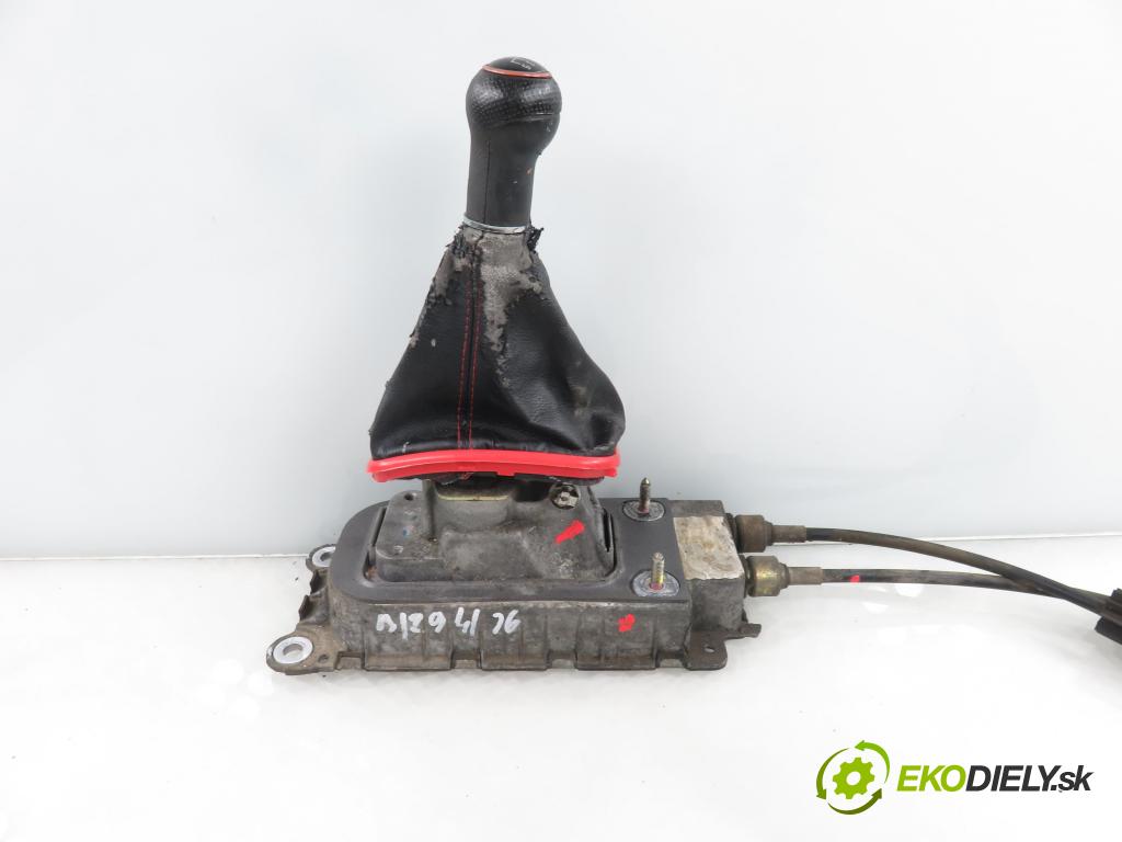 VW GOLF IV (1J1) HB 2001 66,00 1.9 TDI 90 - ALH 1896,00 ZVEDÁK: 1J0711266E