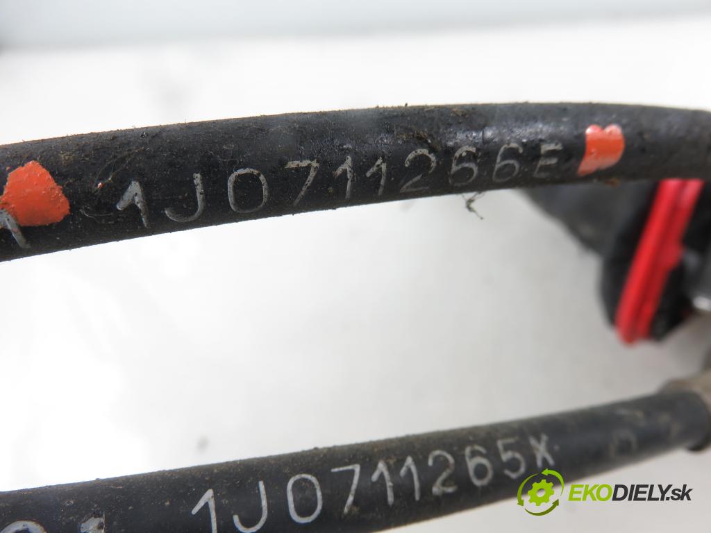 VW GOLF IV (1J1) HB 2001 66,00 1.9 TDI 90 - ALH 1896,00 ZVEDÁK: 1J0711266E