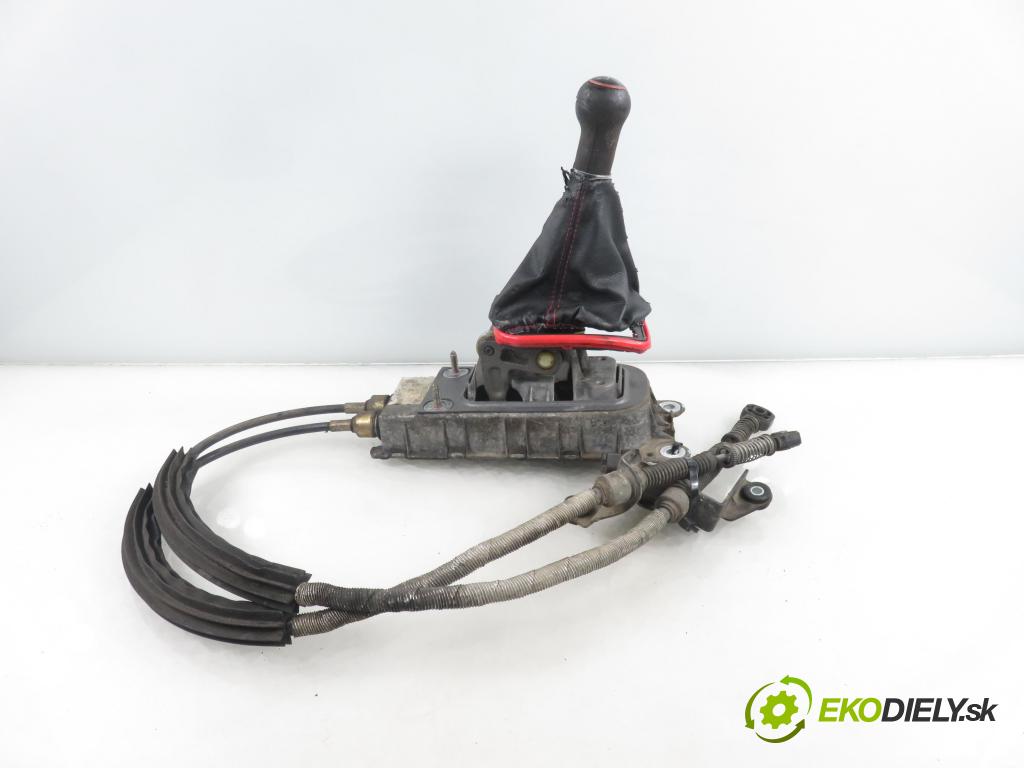 VW GOLF IV (1J1) HB 2001 66,00 1.9 TDI 90 - ALH 1896,00 ZVEDÁK: 1J0711266E