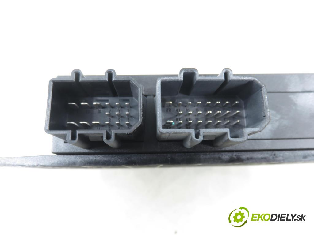 VW PASSAT B5.5 Variant (3B6) KOMBI 2003 96,00 1.9 TDI PD 130 - AVF 1896,00 MODUL komfortu 1C0959799B