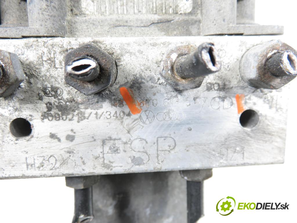 AUDI A4 Avant (8K5, B8) KOMBI 2008 100,00 2.0 TDI - CAGB 1968,00 Pumpa ABS 8K0907379AE ; 8K0614517CD ; 9041K0066 (Pumpa ABS)