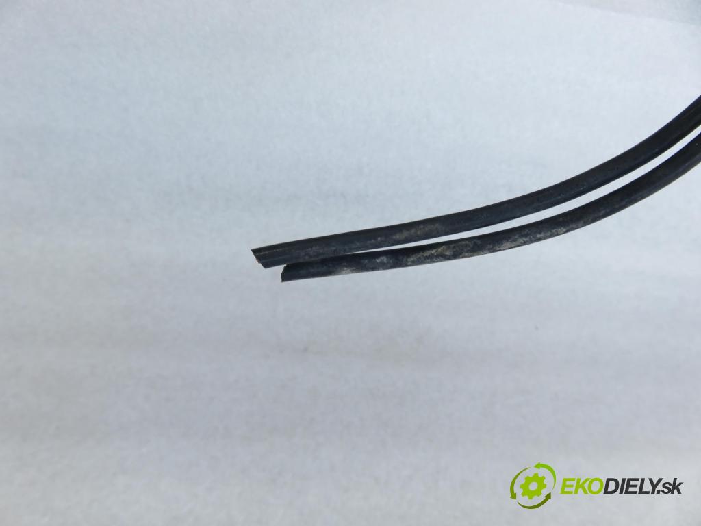 FORD FIESTA V (JH_, JD_) HB 2004 50,00 1.4 TDCi 68 - F6JB 1399,00 výztuha zadní část ABS 2S615K574JG