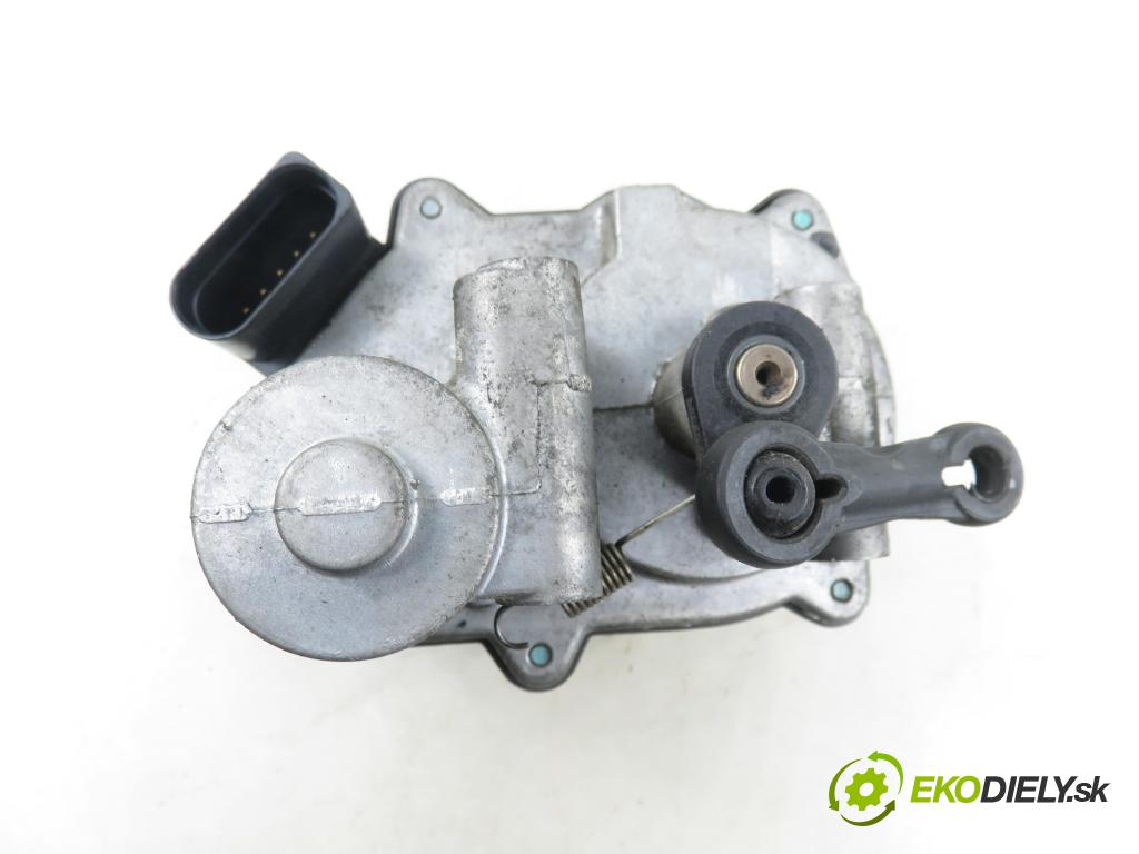 VW PASSAT B6 Variant (3C5) KOMBI 2009 125,00 2.0 TDI - CBBB 1968,00 Nastavovač zvod, potrubie A2C92454100 ; A2C59506246 (Motorček ostatné)