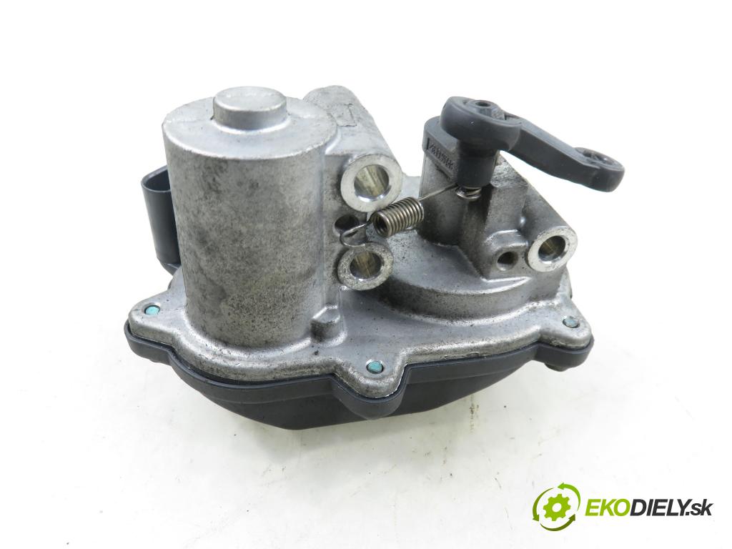 VW PASSAT B6 Variant (3C5) KOMBI 2009 125,00 2.0 TDI - CBBB 1968,00 Nastavovač zvod, potrubie A2C92454100 ; A2C59506246 (Motorček ostatné)