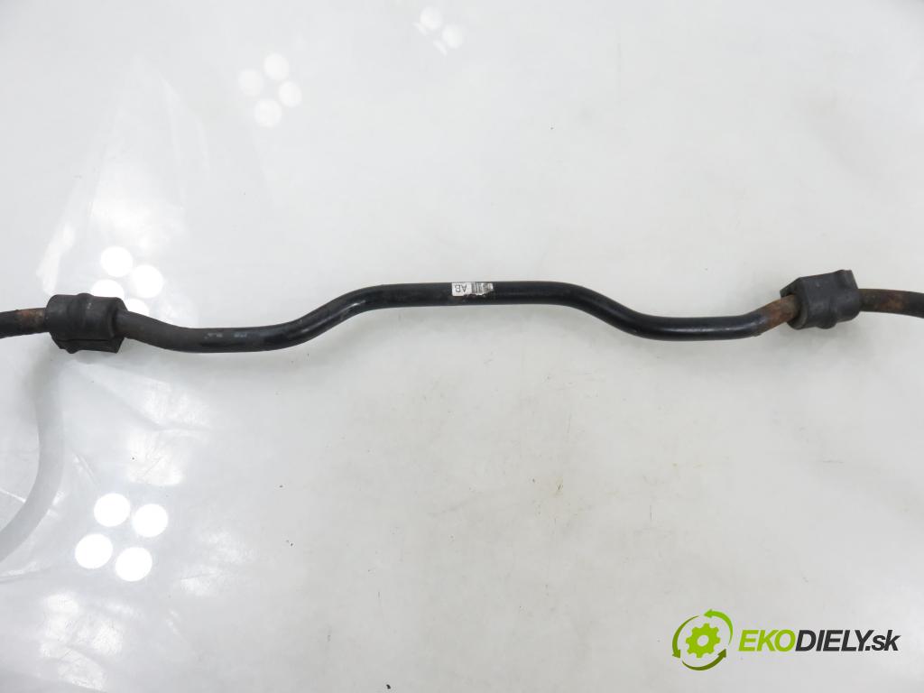 OPEL CORSA C (X01) HB 2001 43,00 1.0 12V 58 - Z 10 XE 973,00 TYČ: stabilizátora predný