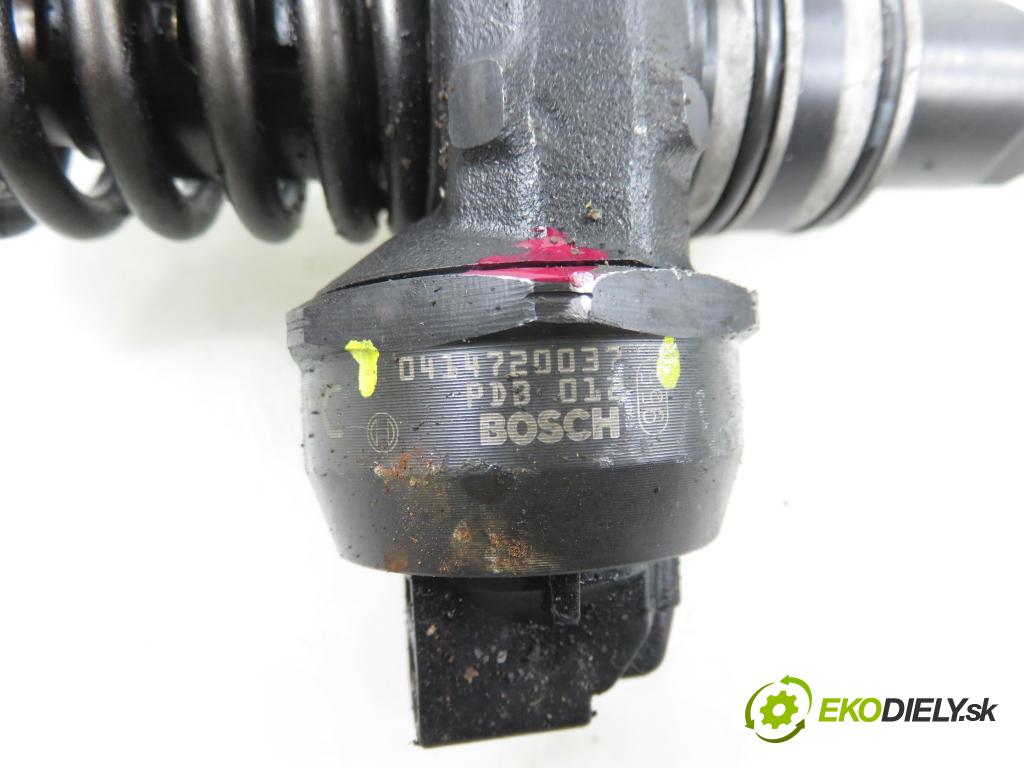 VW PASSAT B5.5 (3B3) SEDAN 2002 74,00 1.9 TDI PD 101 - AVB 1896,00 Vstrekovač 038130073AJ ; 04147320037 (Vstrekovač paliva)