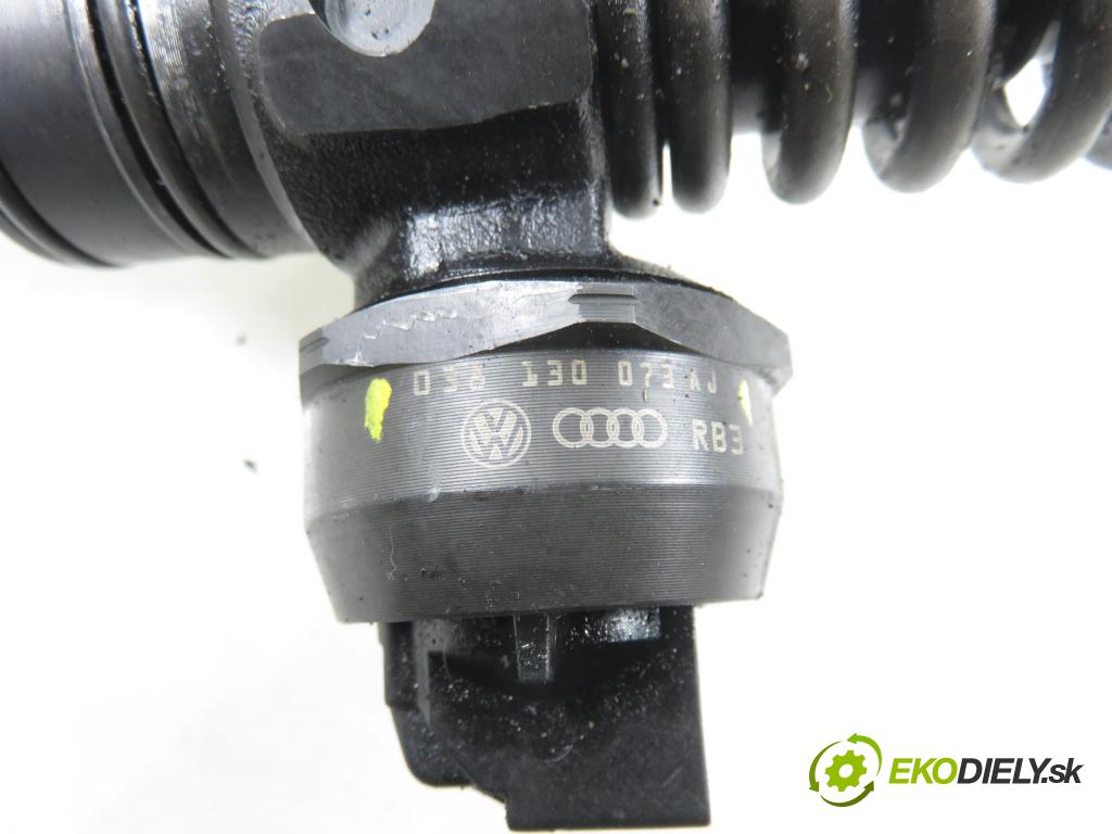 VW PASSAT B5.5 (3B3) SEDAN 2002 74,00 1.9 TDI PD 101 - AVB 1896,00 Vstrekovač 038130073AJ ; 0414720037 (Vstrekovač paliva)