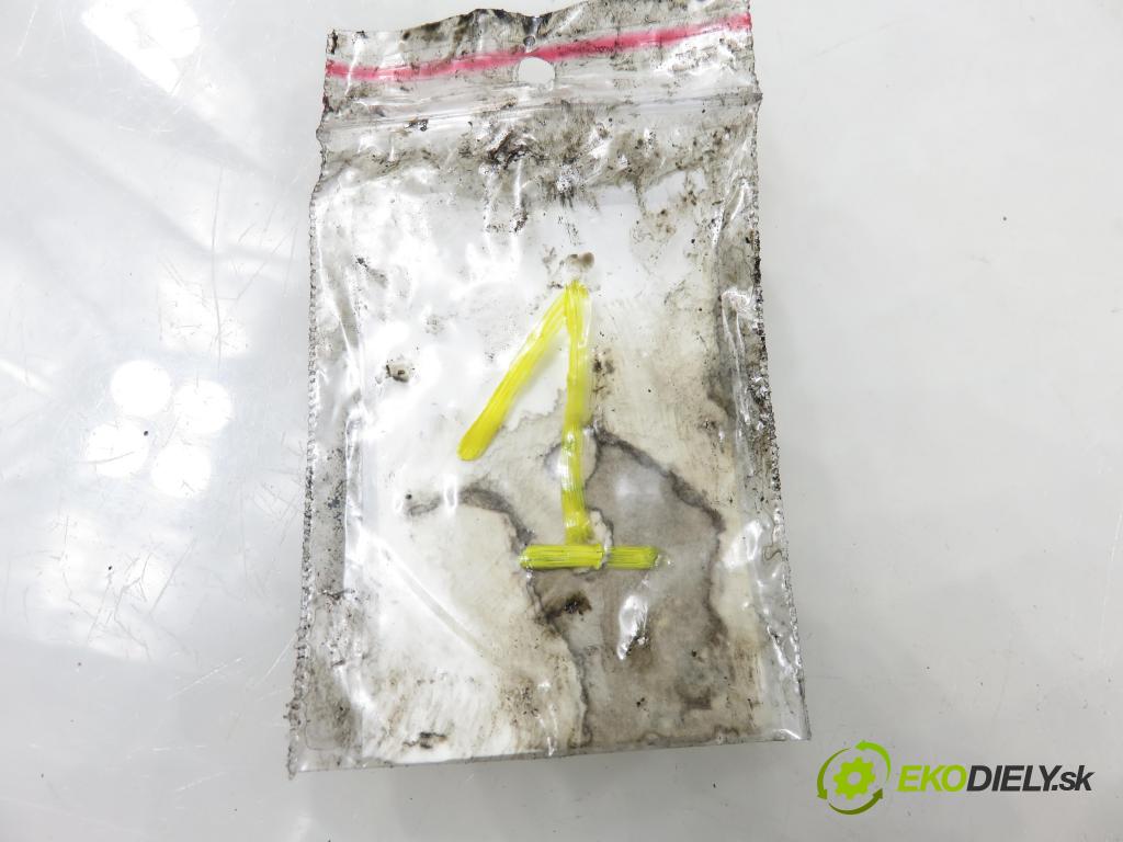 VW PASSAT B5.5 (3B3) SEDAN 2002 74,00 1.9 TDI PD 101 - AVB 1896,00 Vstrekovač 038130073AJ ; 04714720037 (Vstrekovač paliva)