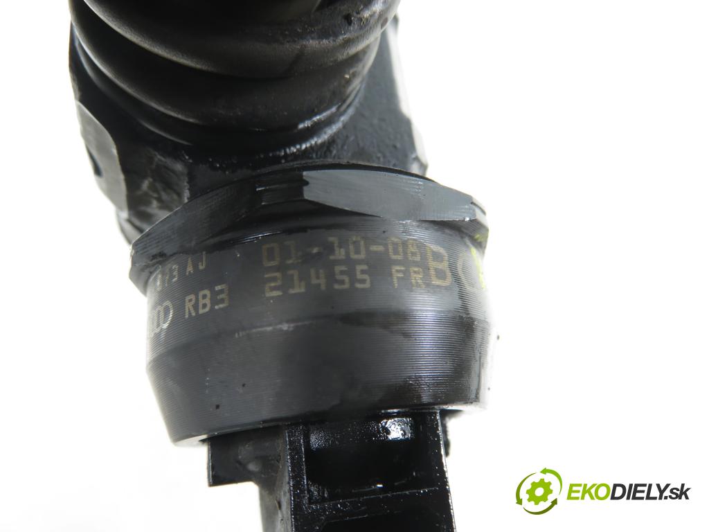 VW PASSAT B5.5 (3B3) SEDAN 2002 74,00 1.9 TDI PD 101 - AVB 1896,00 Vstrekovač 038130073AJ ; 04714720037 (Vstrekovač paliva)