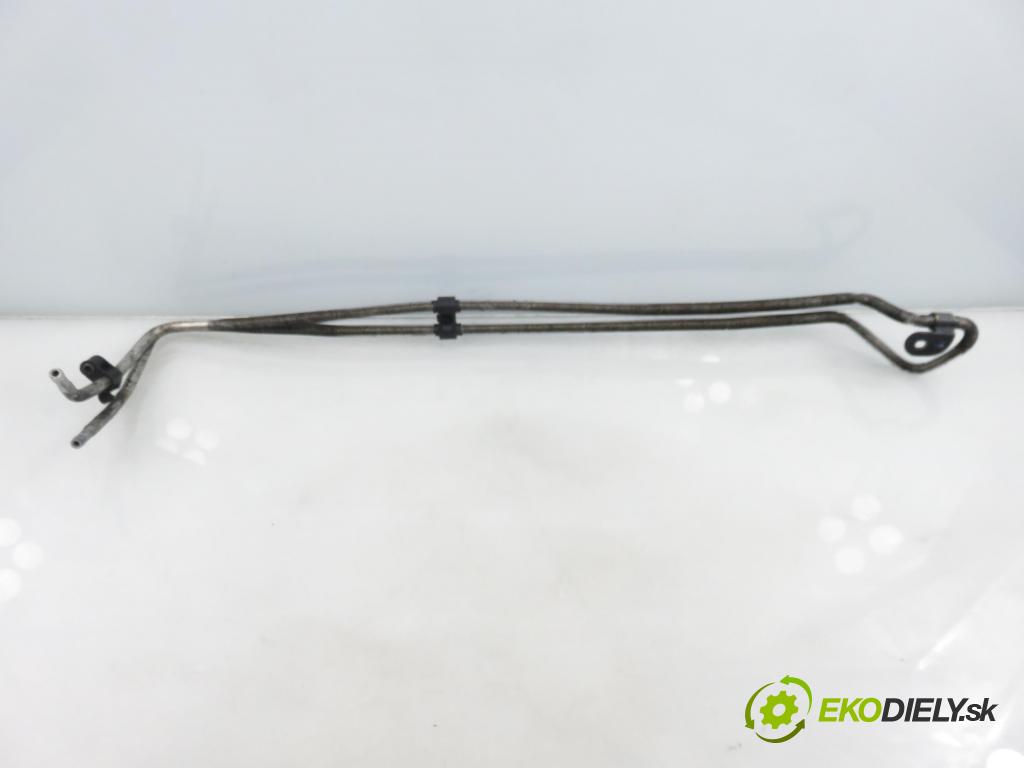 AUDI A6 (4F2, C6) SEDAN 2004 165,00 3.0 TDI quattro - BMK 2967,00 Chladič servočerpadlo 4F0422885E