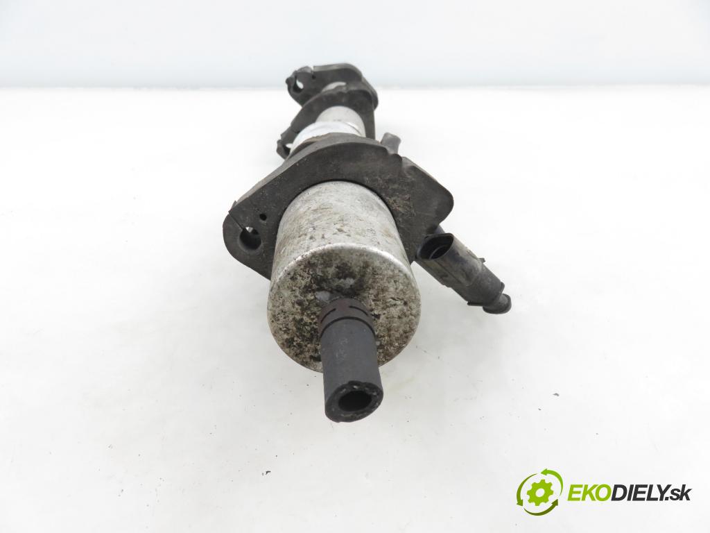 AUDI A4 Avant (8K5, B8) KOMBI 2008 100,00 2.0 TDI - CAGB 1968,00 Pumpa paliva 8K0906095A