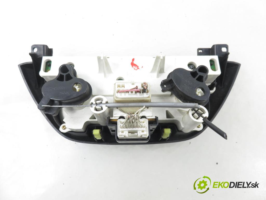 TOYOTA RAV 4 II (_A2_) SUV 2002 85,00 2.0 D-4D 4WD 116 - 1CD-FTV 1995,00 Panel topení KLIMATIZACE: 5590042150