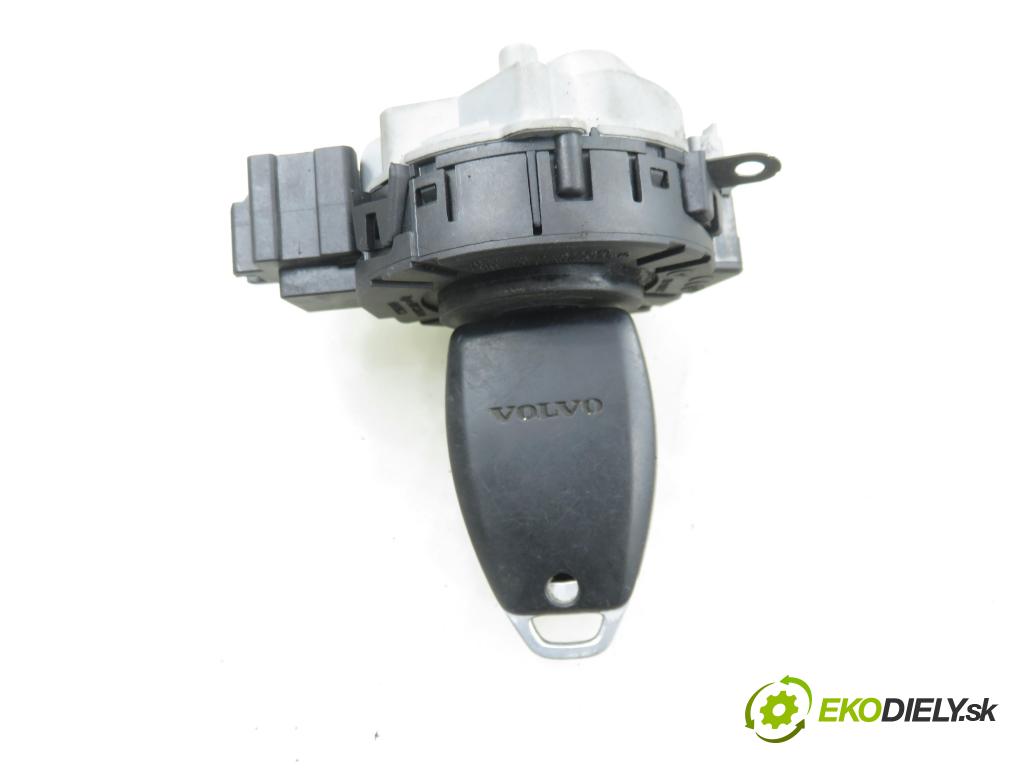 VOLVO V50 (MW) KOMBI 2006 80,00 1.6 D - 109  D 4164 T 1560,00 spínačka / VLOŽKY 31252482