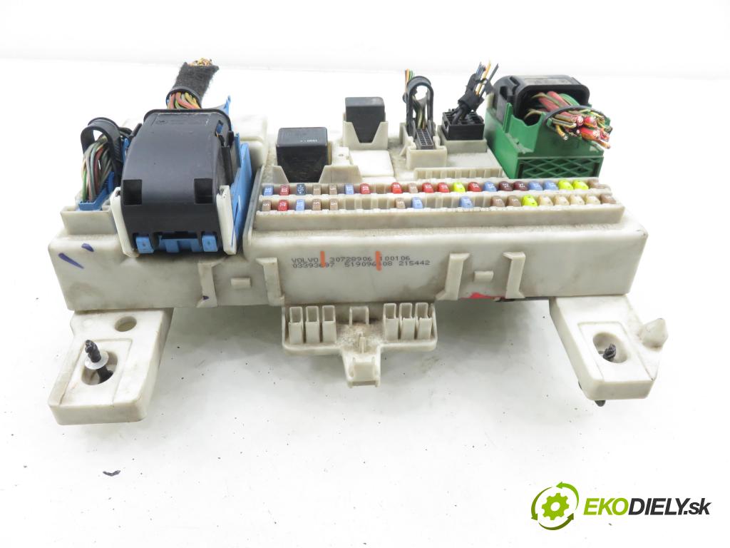 VOLVO V50 (MW) KOMBI 2006 80,00 1.6 D - 109  D 4164 T 1560,00 MODUL BSI 30728906