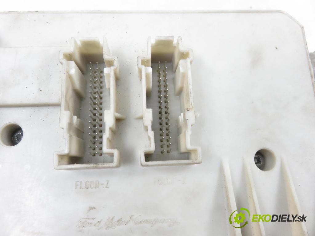 VOLVO V50 (MW) KOMBI 2006 80,00 1.6 D - 109  D 4164 T 1560,00 MODUL BSI 30728906