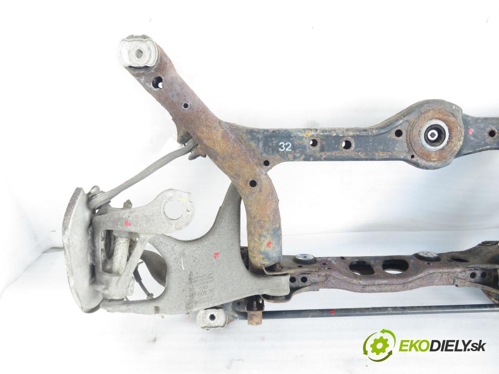 AUDI Q5 (8R) SUV 2010 176,00 3.0 TDI quattro - CCWA 2967,00 ZADNÍ: