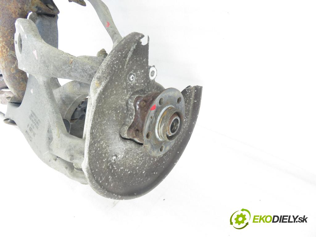 AUDI Q5 (8R) SUV 2010 176,00 3.0 TDI quattro - CCWA 2967,00 ZADNÍ: