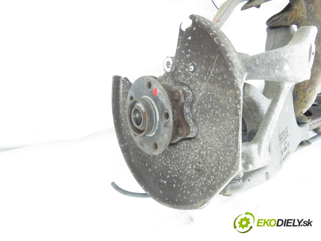 AUDI Q5 (8R) SUV 2010 176,00 3.0 TDI quattro - CCWA 2967,00 ZADNÍ: