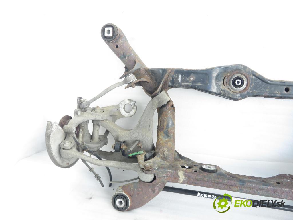 AUDI Q5 (8R) SUV 2010 176,00 3.0 TDI quattro - CCWA 2967,00 ZADNÍ: