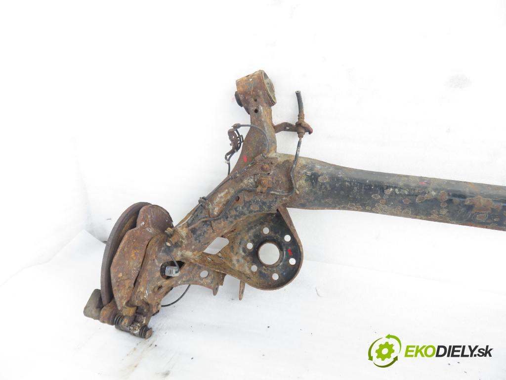 TOYOTA AURIS (_E15_) HB 2007 91,00 1.6 Dual-VVTi 124 - 1ZR-FE 1598,00 výztuha zadní část ABS