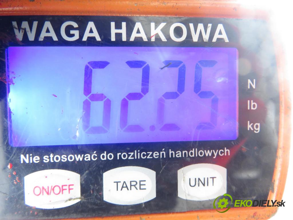 PEUGEOT 206 liftback (2A/C) HB 2003 55,00 1.4 75 - KFW 1360,00 výztuha zadní část ABS