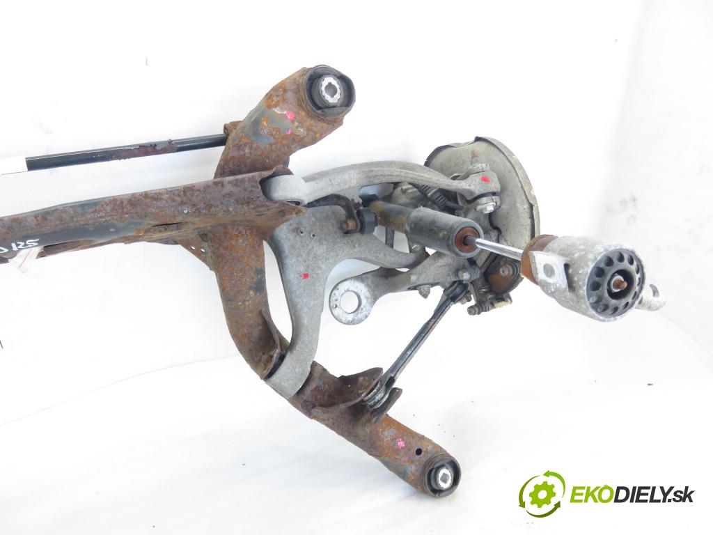 AUDI A4 Avant (8K5, B8) KOMBI 2009 105,00 2.0 TDI - CAGA 1968,00 ZADNÍ: