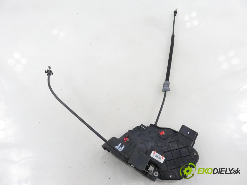 VOLVO V50 (MW) KOMBI 2006 80,00 1.6 D - 109  D 4164 T 1560,00 zámok 30753664