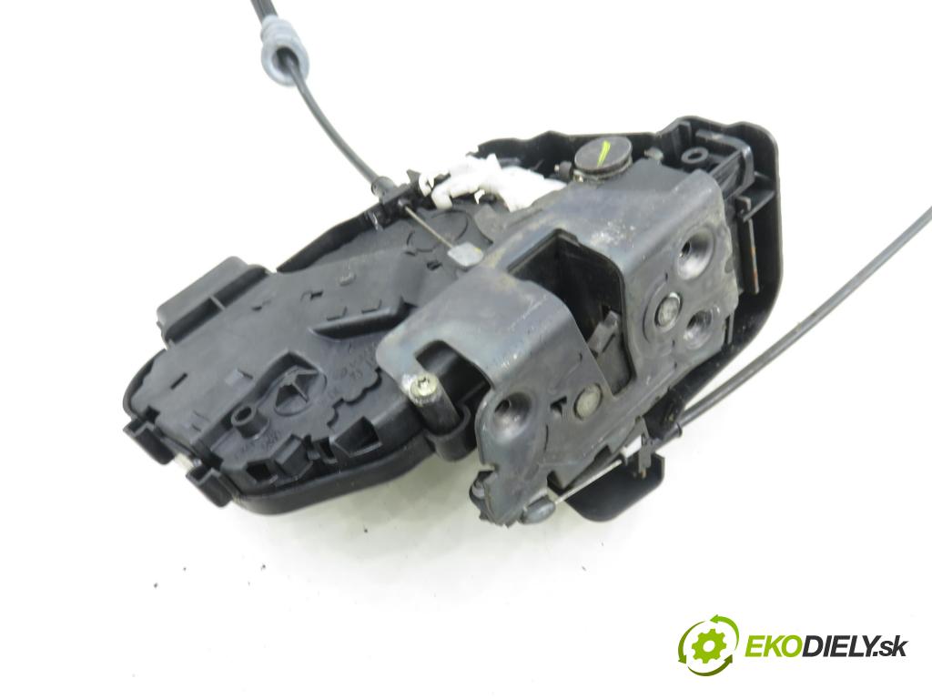 VOLVO V50 (MW) KOMBI 2006 80,00 1.6 D - 109  D 4164 T 1560,00 zámok PPE 30753664