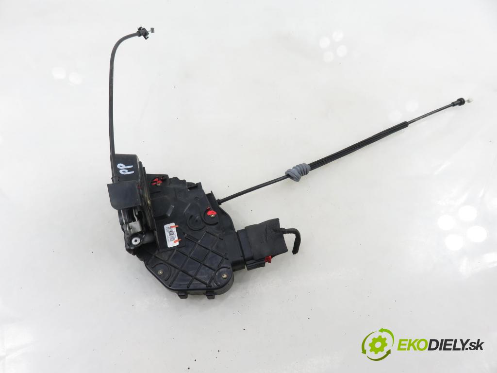 VOLVO V50 (MW) KOMBI 2006 80,00 1.6 D - 109  D 4164 T 1560,00 zámok PPE 30753664