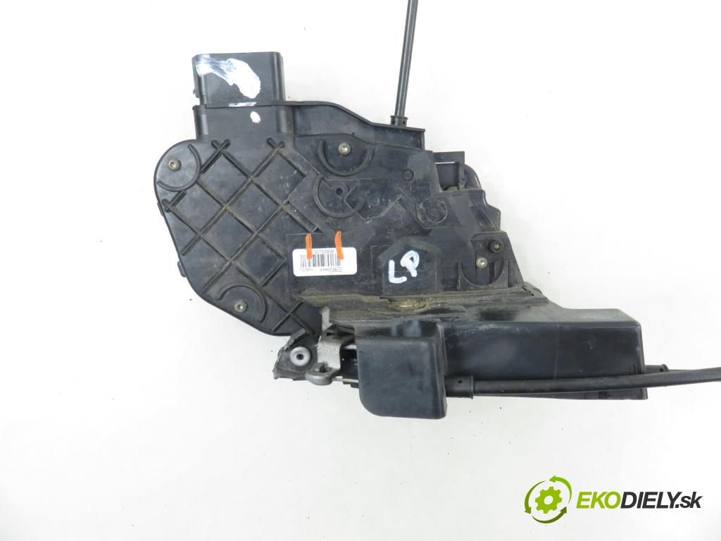 VOLVO V50 (MW) KOMBI 2006 80,00 1.6 D - 109  D 4164 T 1560,00 zámok 30753658