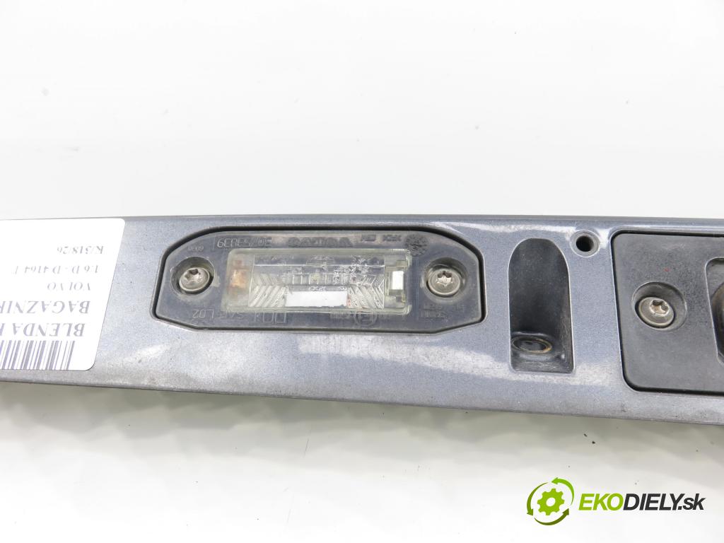 VOLVO V50 (MW) KOMBI 2006 80,00 1.6 D - 109  D 4164 T 1560,00 zadní část - čelo dveří kufr P1200455