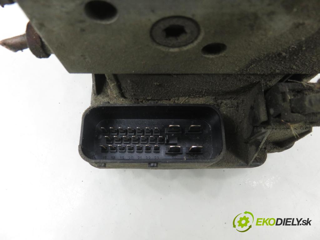 VW GOLF III Variant (1H5) KOMBI 1997 55,00 1.8 - ANN 1781,00 Pumpa ABS 3A0907379D ; 10094603113 ; 10020400824 (Pumpa ABS)