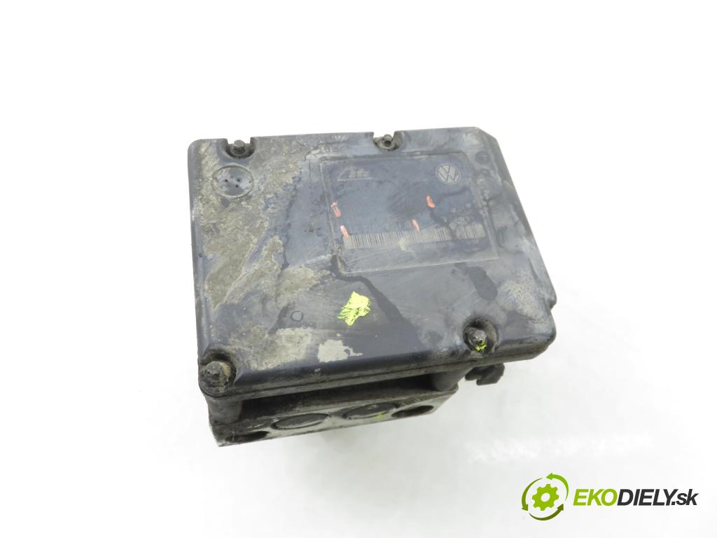 VW GOLF III Variant (1H5) KOMBI 1997 55,00 1.8 - ANN 1781,00 Pumpa ABS 3A0907379D ; 10094603113 ; 10020400824 (Pumpa ABS)