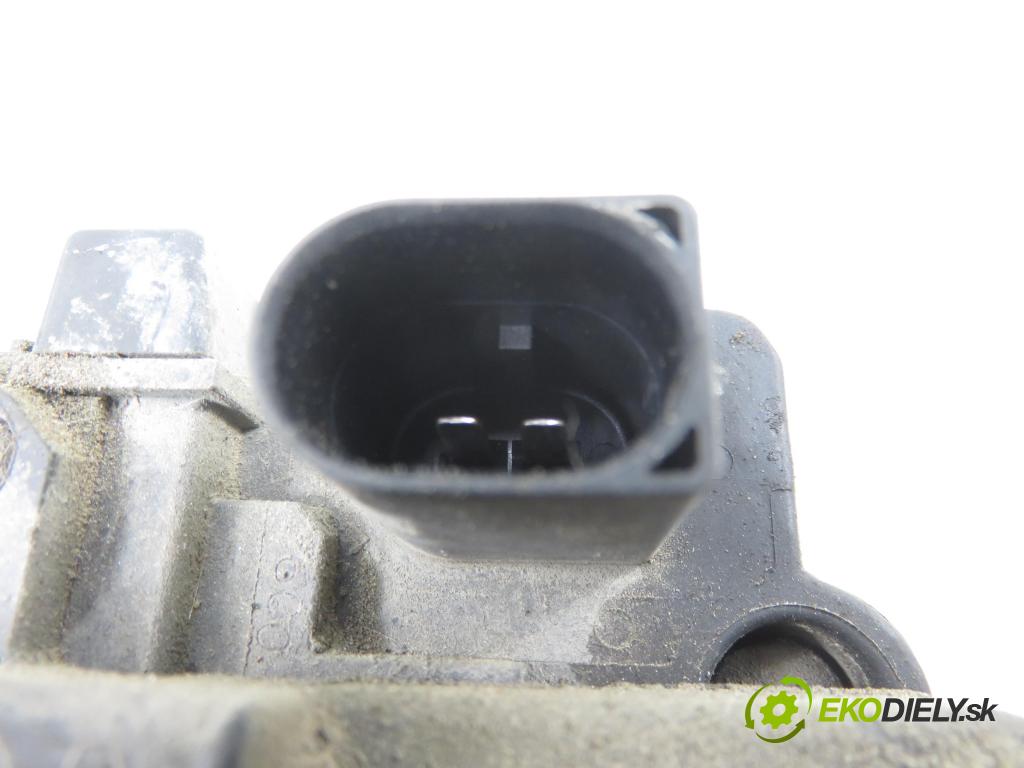 VW POLO Variant (6V5) KOMBI 2000 55,00 1.4 16V - AUA 1390,00 Alternátor 037903025L (Alternátor)